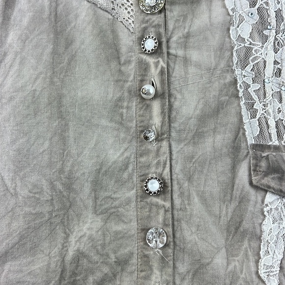 Tango Mango button down shirt blouse with unique details - Picture 4 of 10